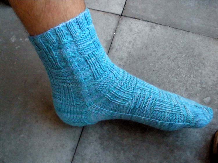 Juni-Socken aus dem Strickclub